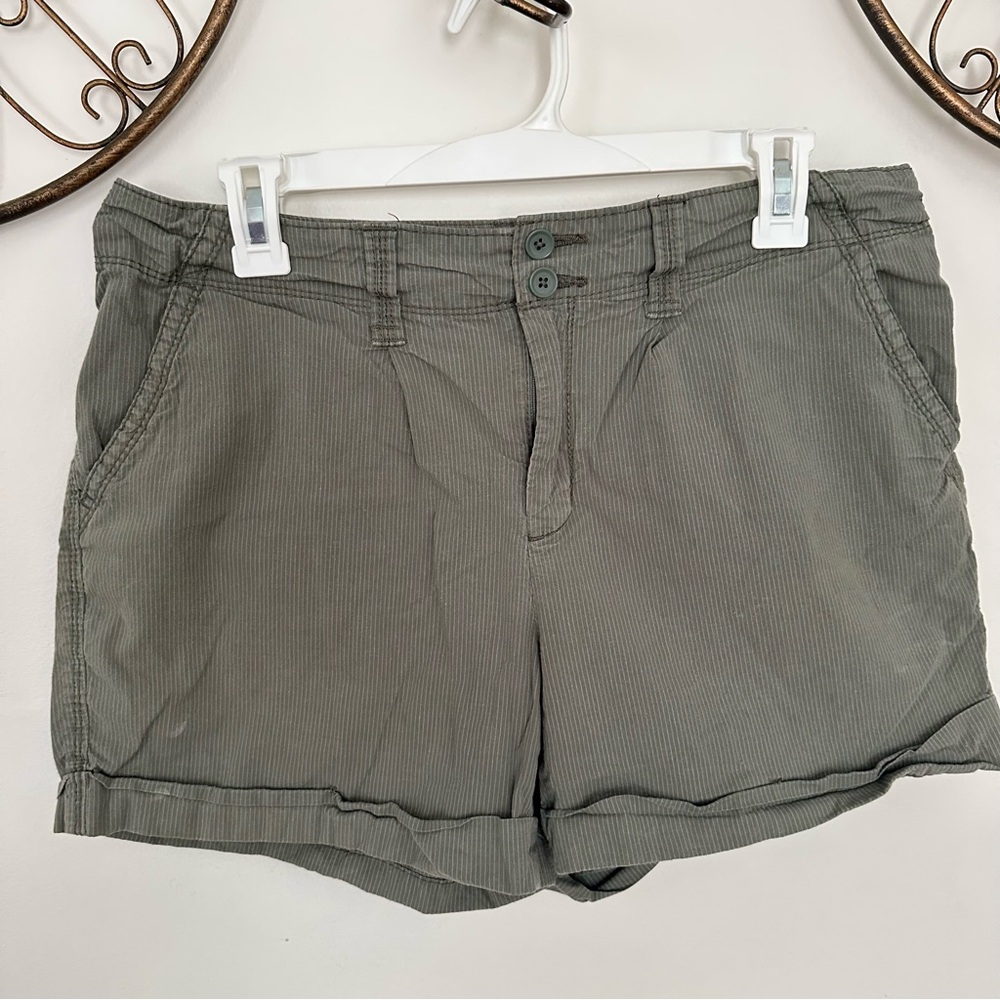 VTG Y2K Shorts with Relaxed Fit